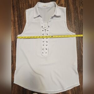 Mind Code White Collared Lace Up Textured Sleeveless Top Sz 8